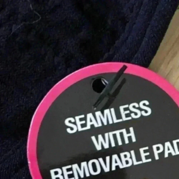 🆕Rene Rofe Seamless Cut Out Black Sport Bra🆕 - Picture 12 of 12